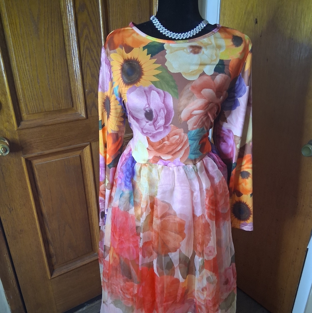 Vibrant Floral Long Sleeve Maxi Dress - Picture 2 of 2
